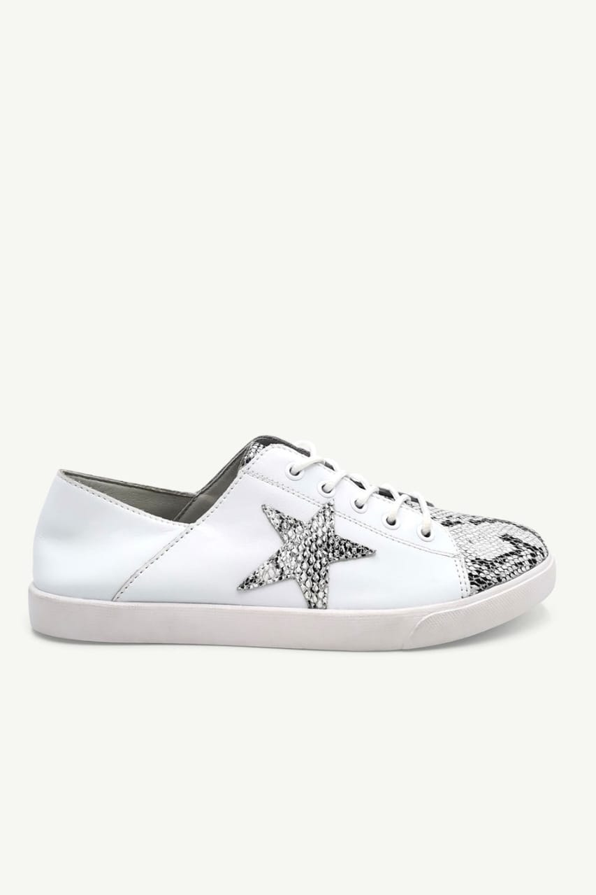 NICKI WHITE SNEAKERS WITH SNAKE TOE & STAR - Image 2